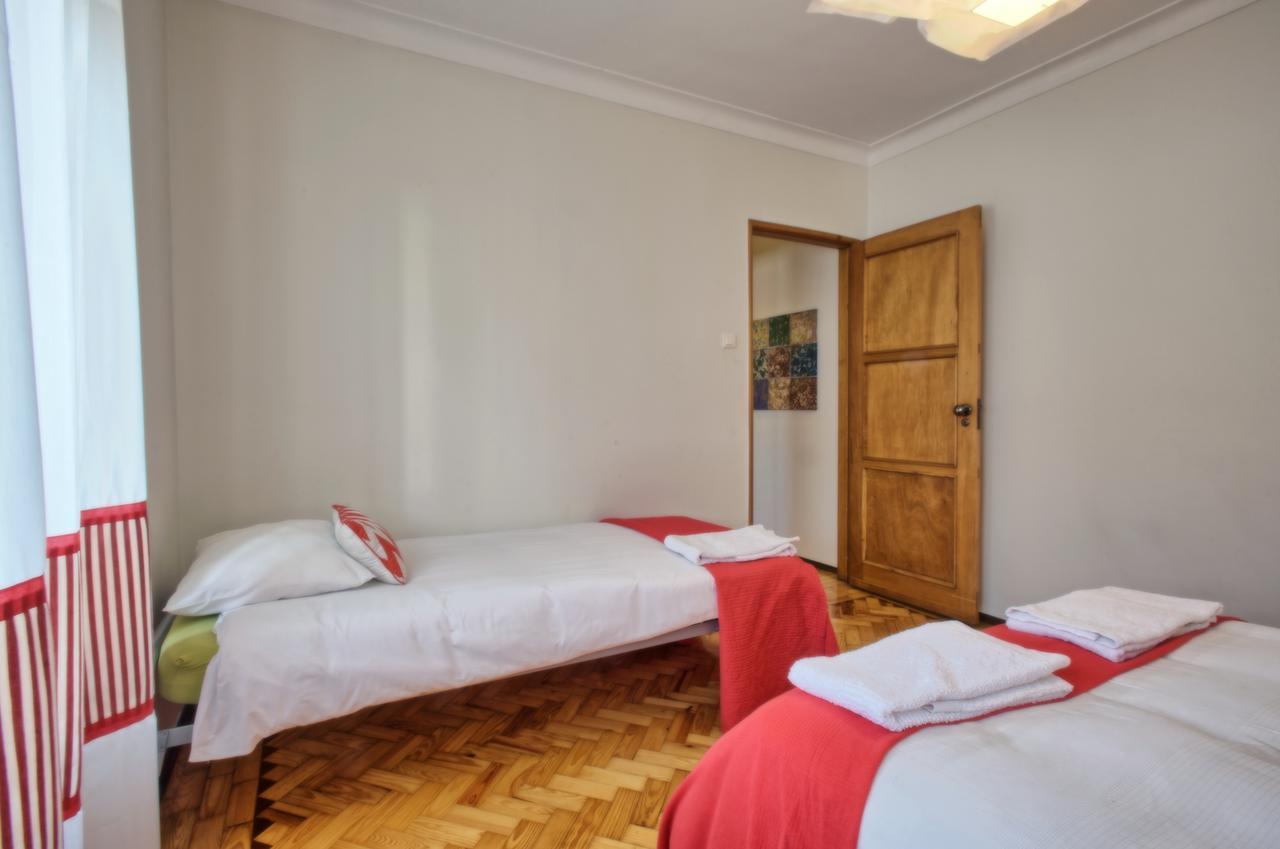 Apolonia 3e Five Bedrooms Apartment Lisbon