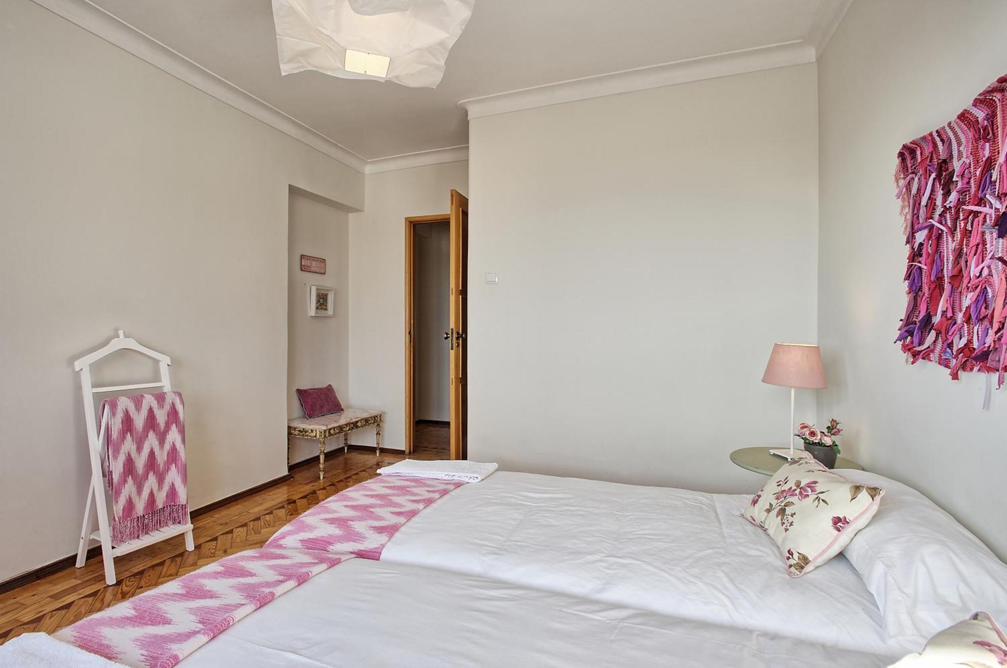 Apartment Apolonia 3e Five Bedrooms Lisbon