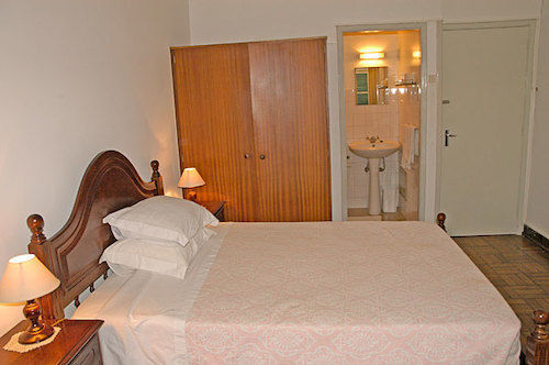 Pensao Astoria Guest house 3*