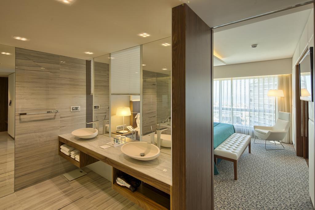 Hotel Epic Sana 5*