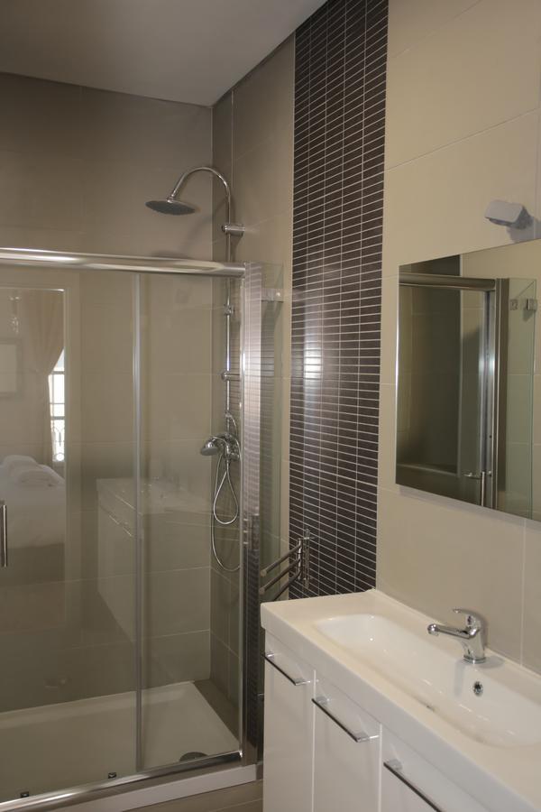 Bed and breakfast Suites Guest House 3*