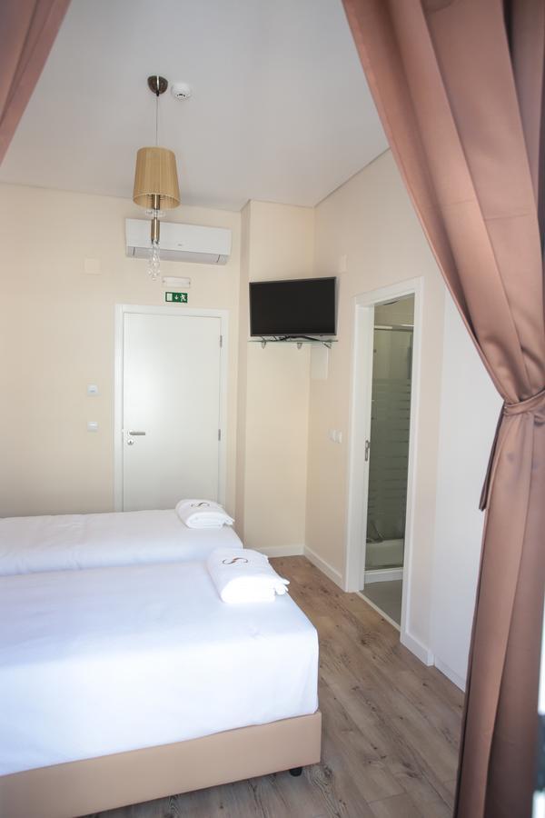 Bed and breakfast Suites Guest House 3*