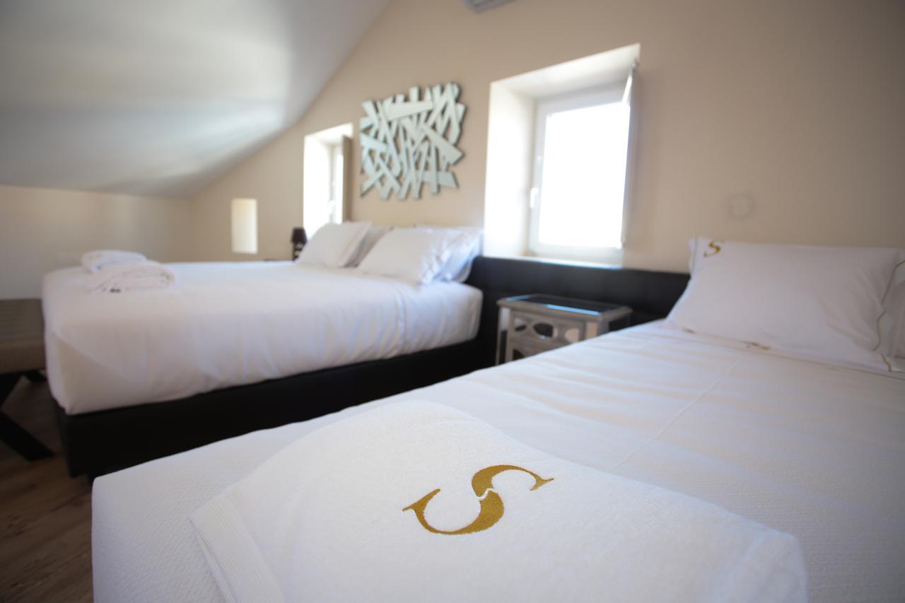 Bed and breakfast Suites Guest House 3*