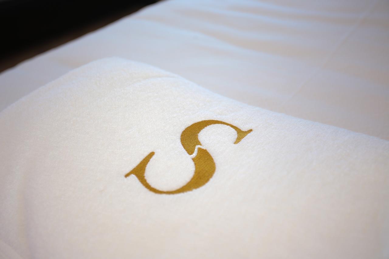 Bed and breakfast Suites Guest House 3*