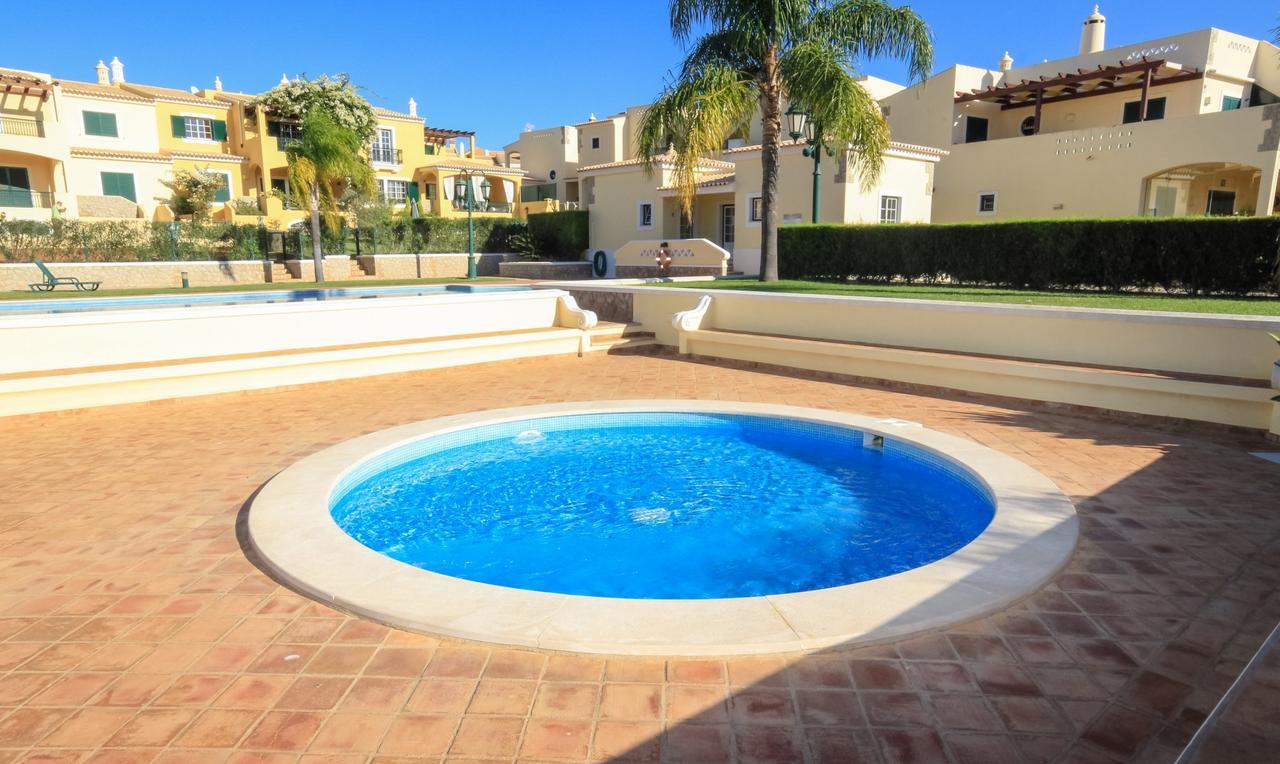 Apartment Encosta Das Oliveiras *