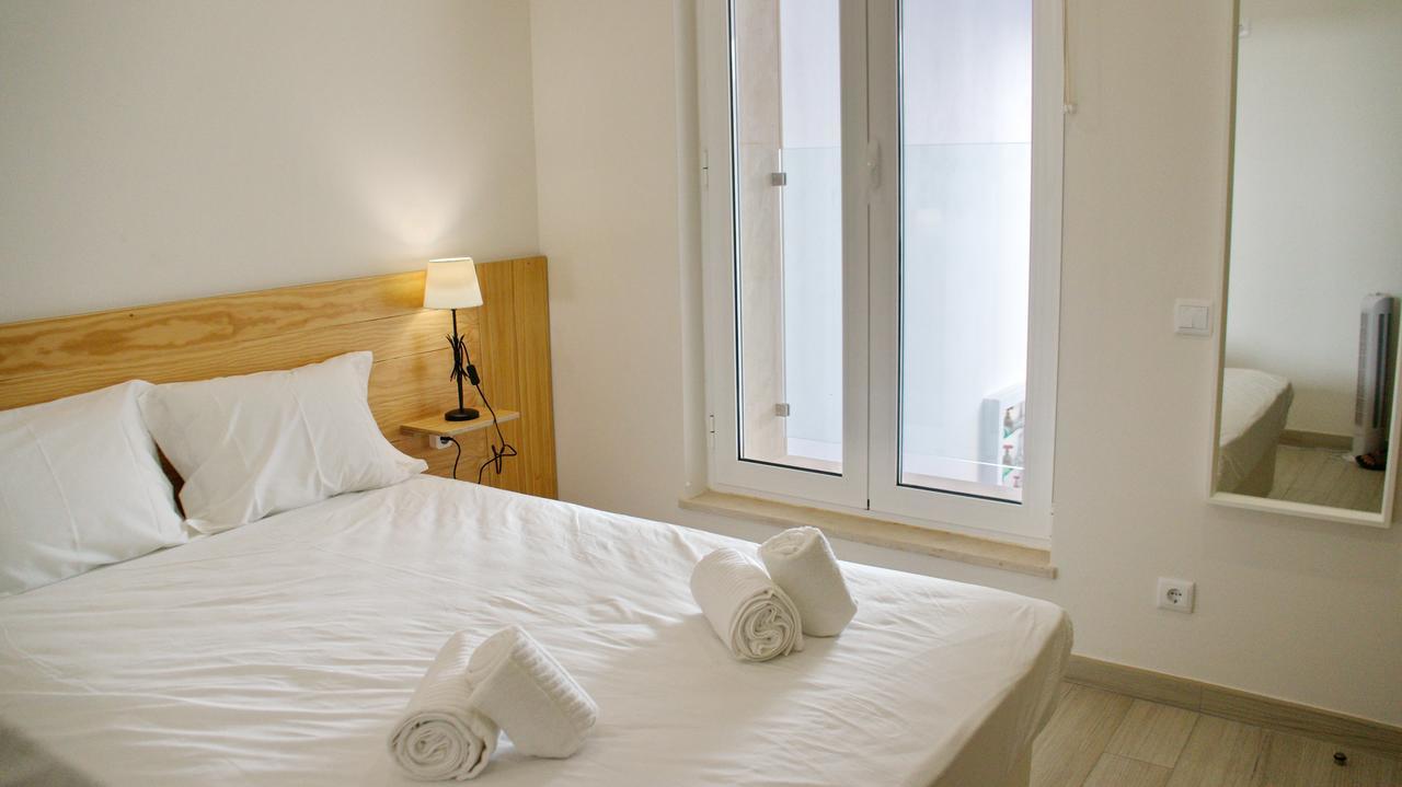 Hostal Topcity & *