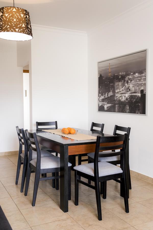 C02 - Luxury 3 Bed With Pool View Apartamento *