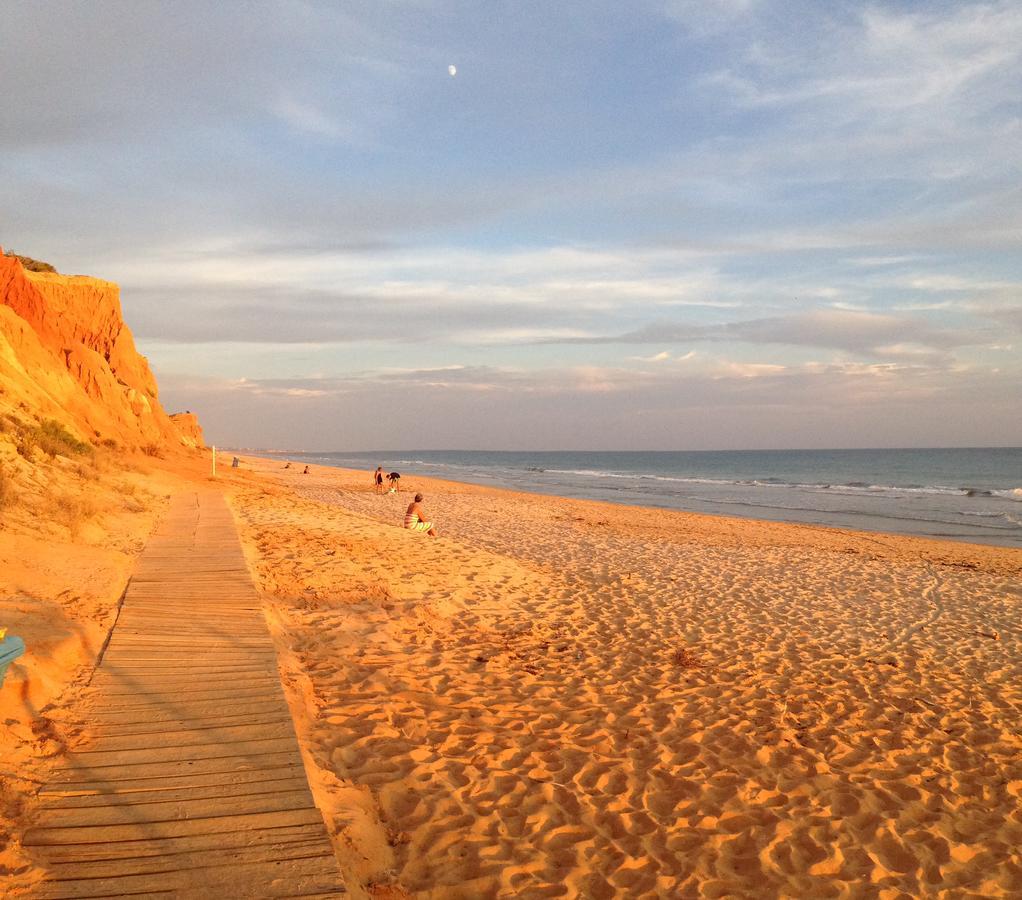 Lovely Studio Marta On The Beach Falesia, Appartement *