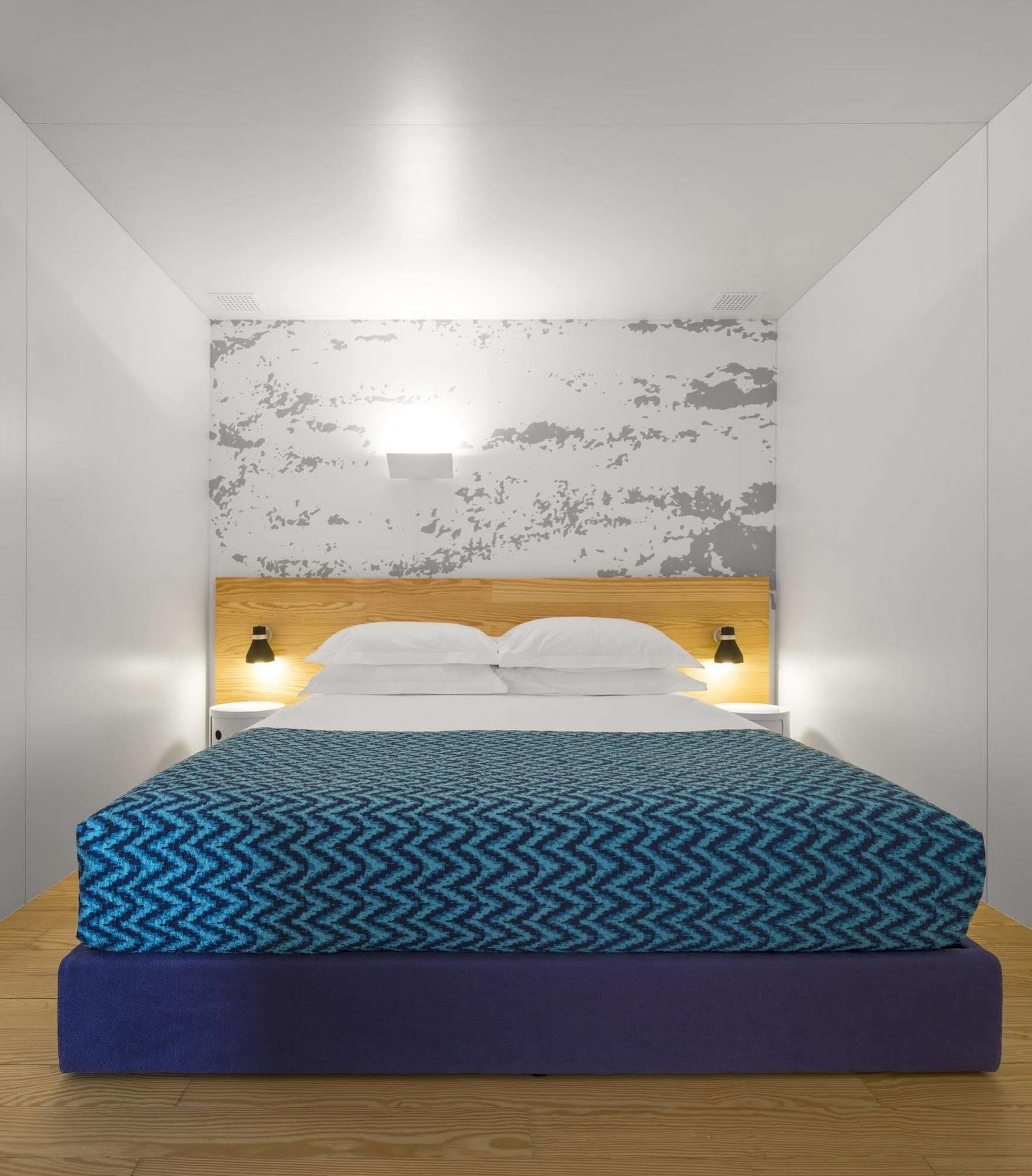 Flattered To Be In Apartamento *