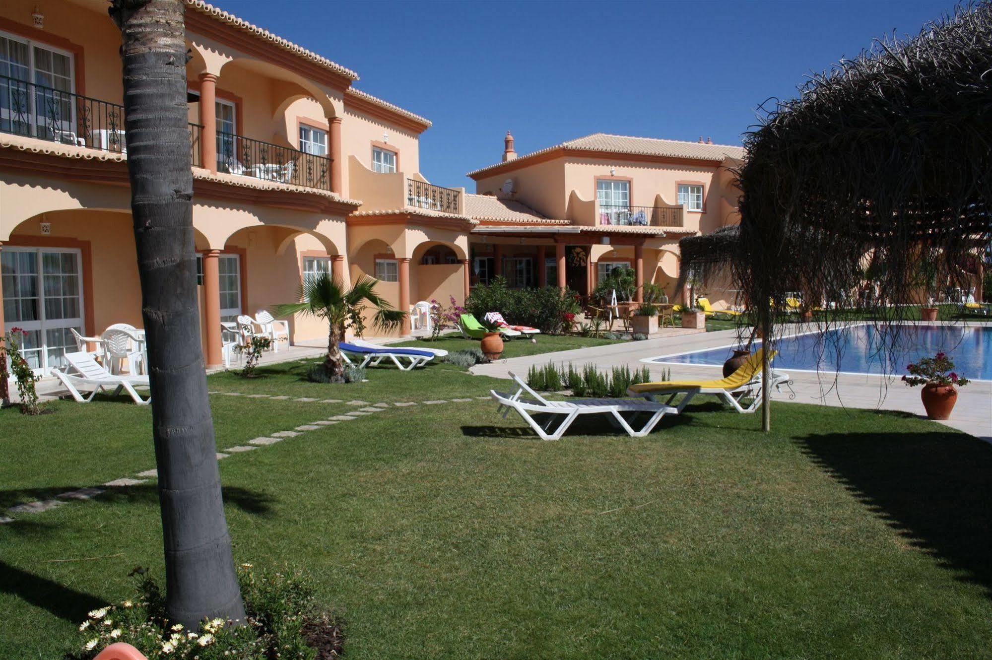 Holiday park Atalaia Sol - Tennis & Heated Pool In Winter Lagos