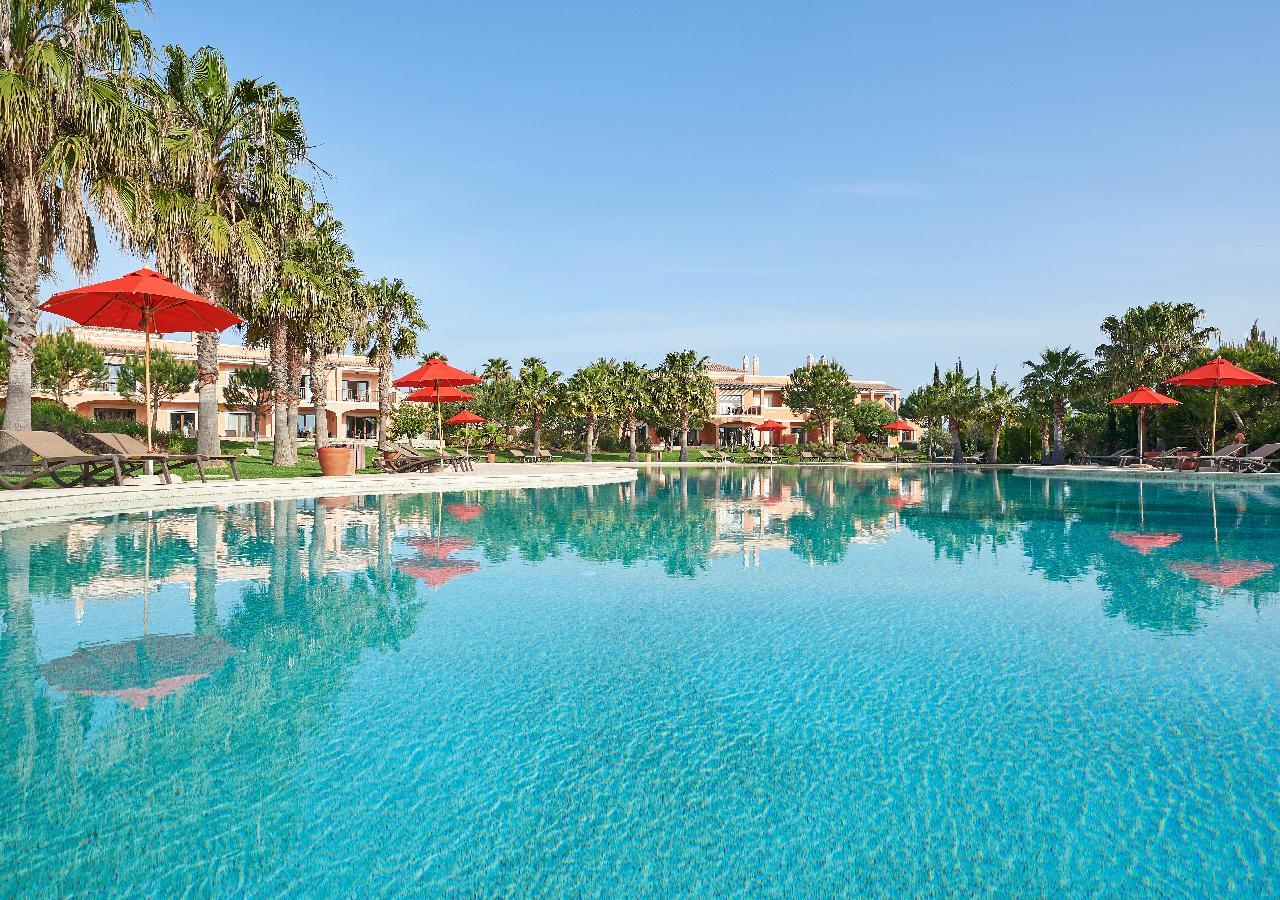 Resort Cascade Wellness & Lifestyle Apartments