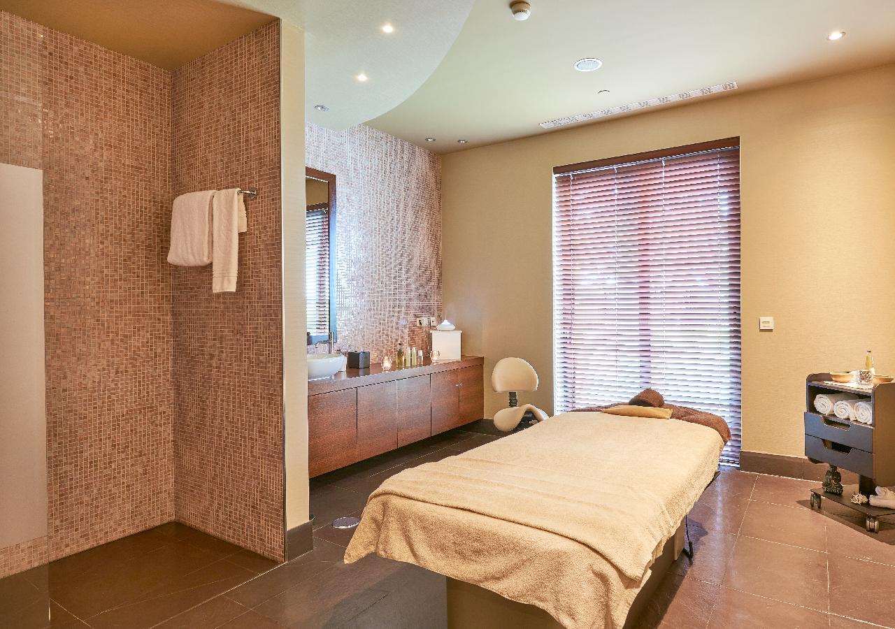 Resort Cascade Wellness & Lifestyle Apartments Lagos