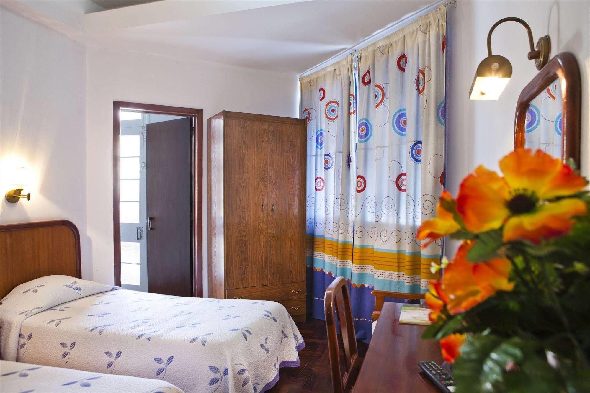 Residencial Colombo Bed and breakfast 2*