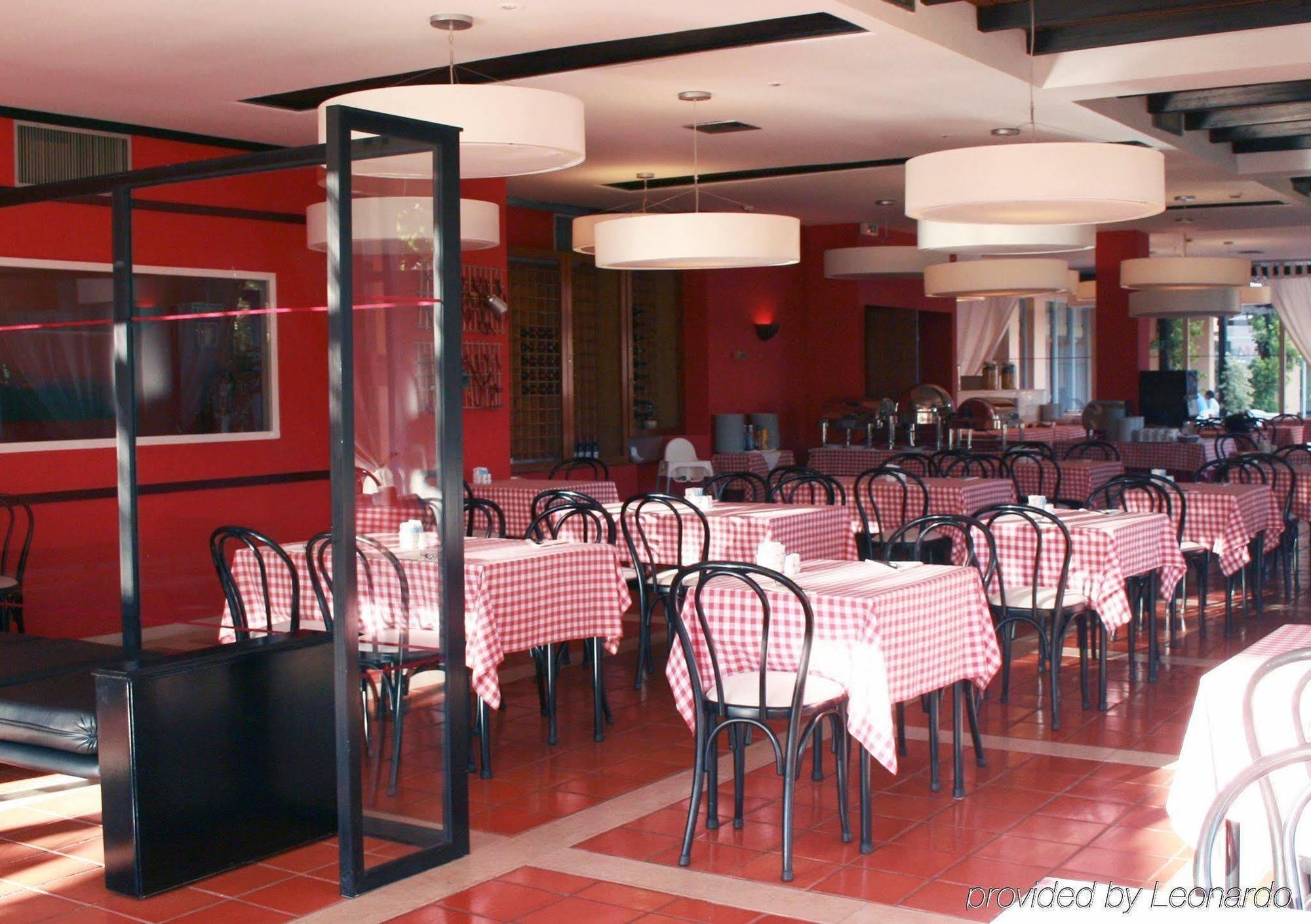 Dom Pedro Portobelo Aparthotel