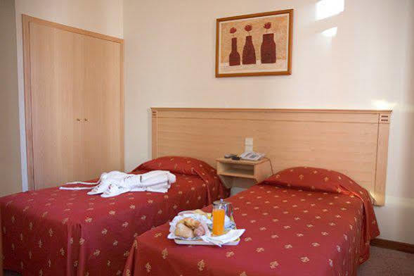 Guest house Residencial Do Areeiro 2*