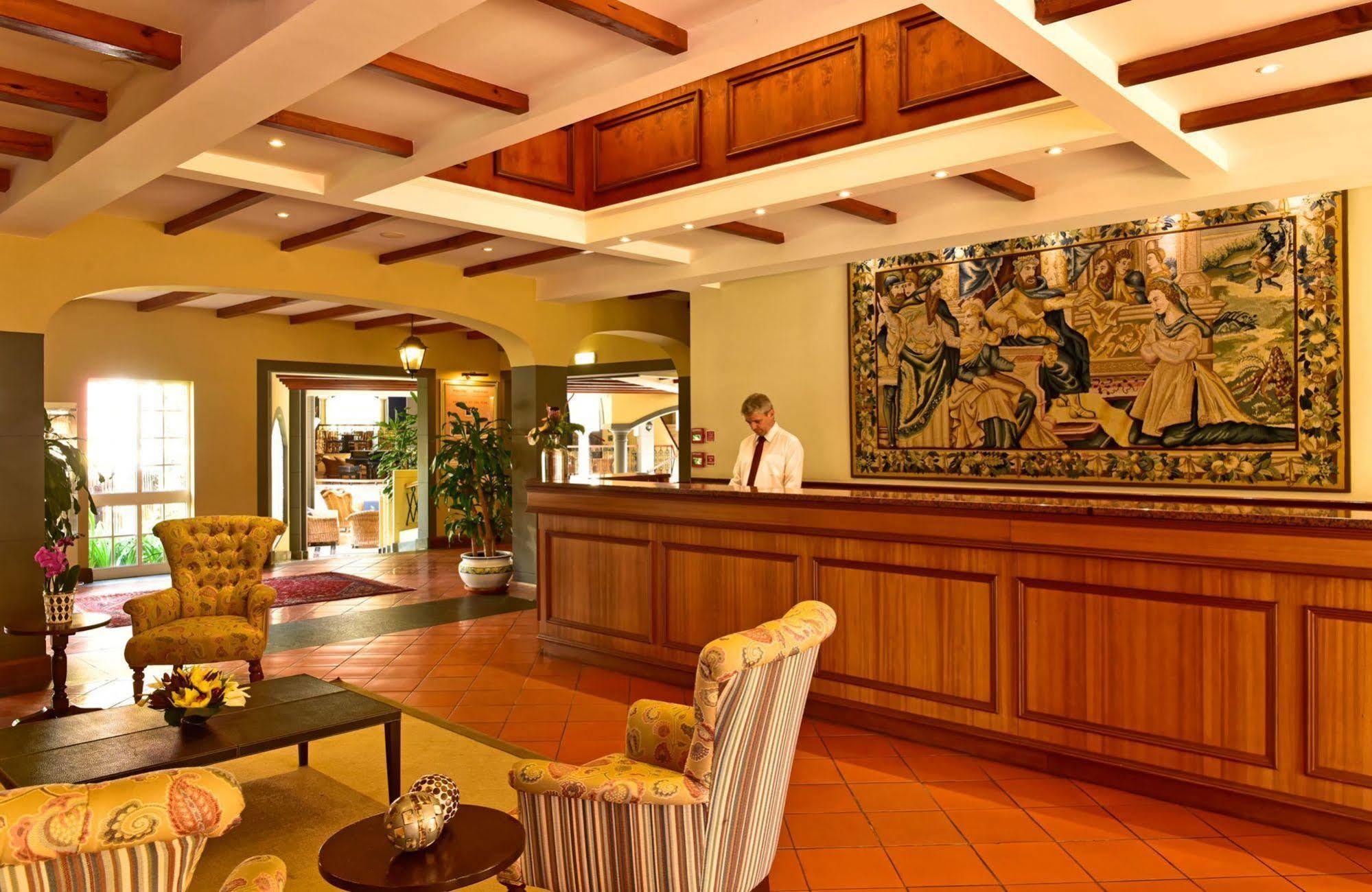 Pestana Village Garden Hotel