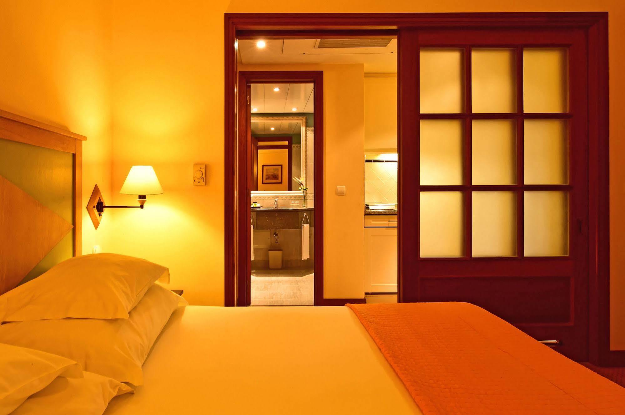 Pestana Miramar Garden & Ocean Hotel 4*