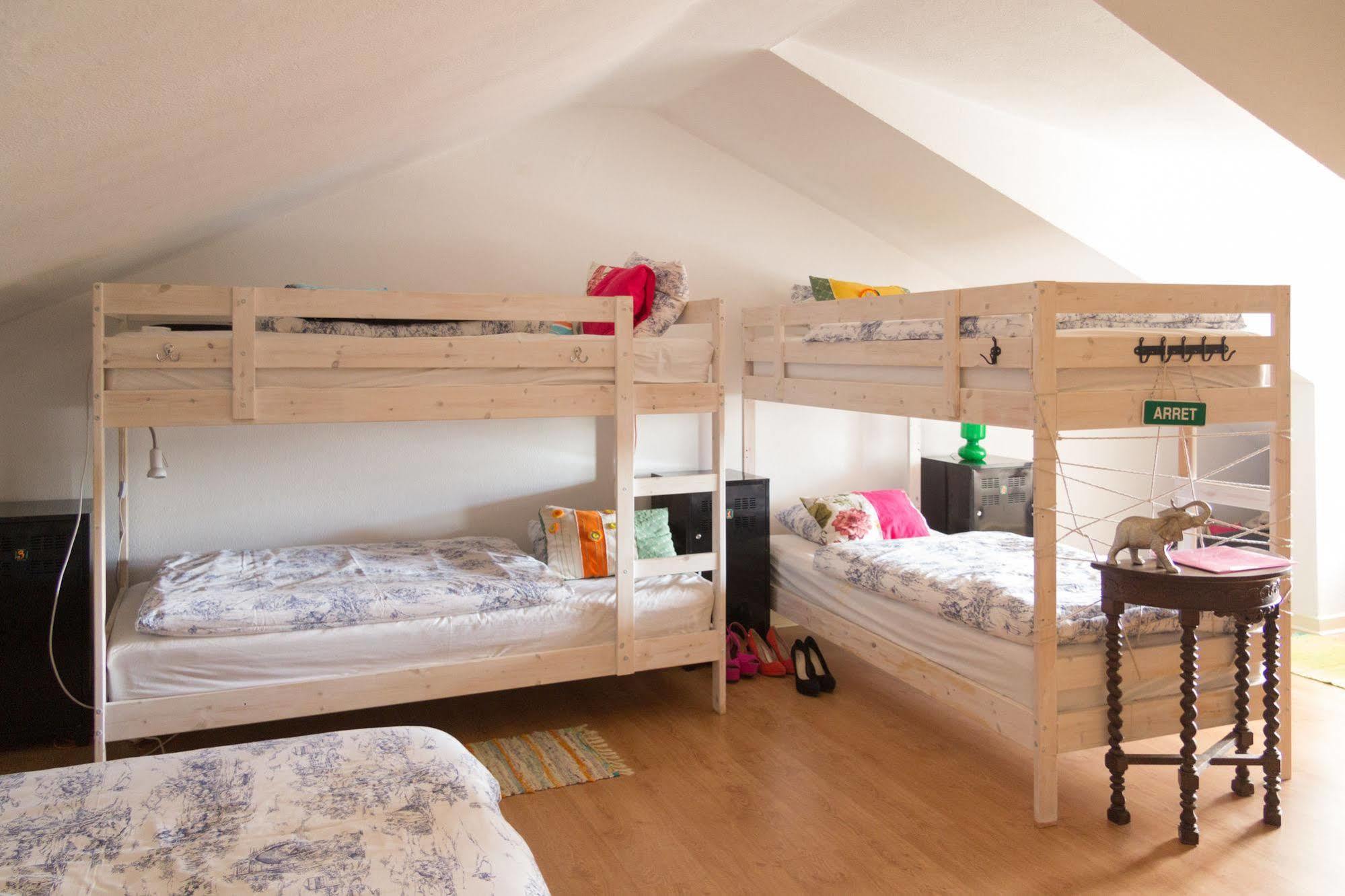 Hostel Ljmonade *