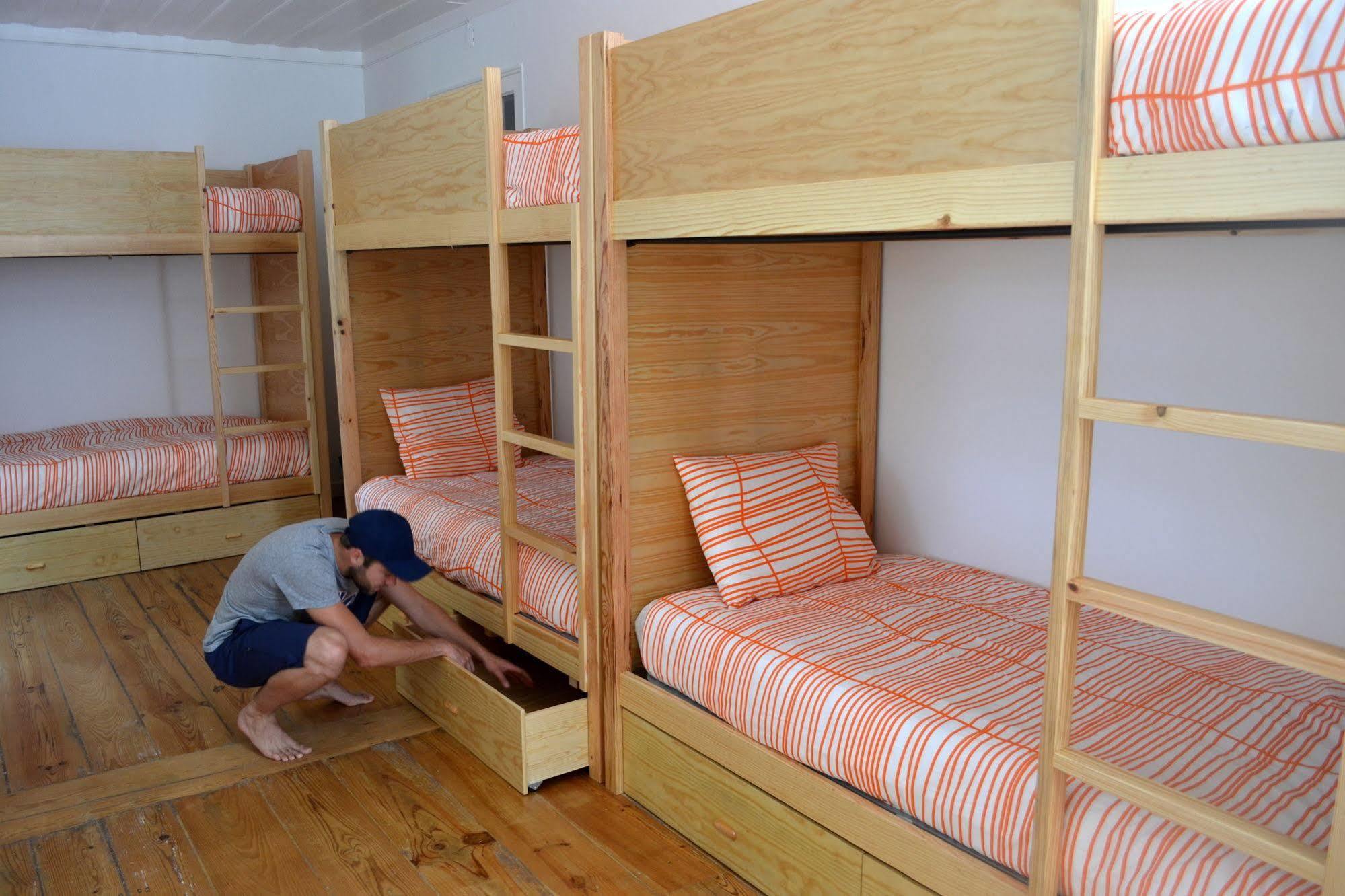 Way & Surf Camp Albergue Cascais