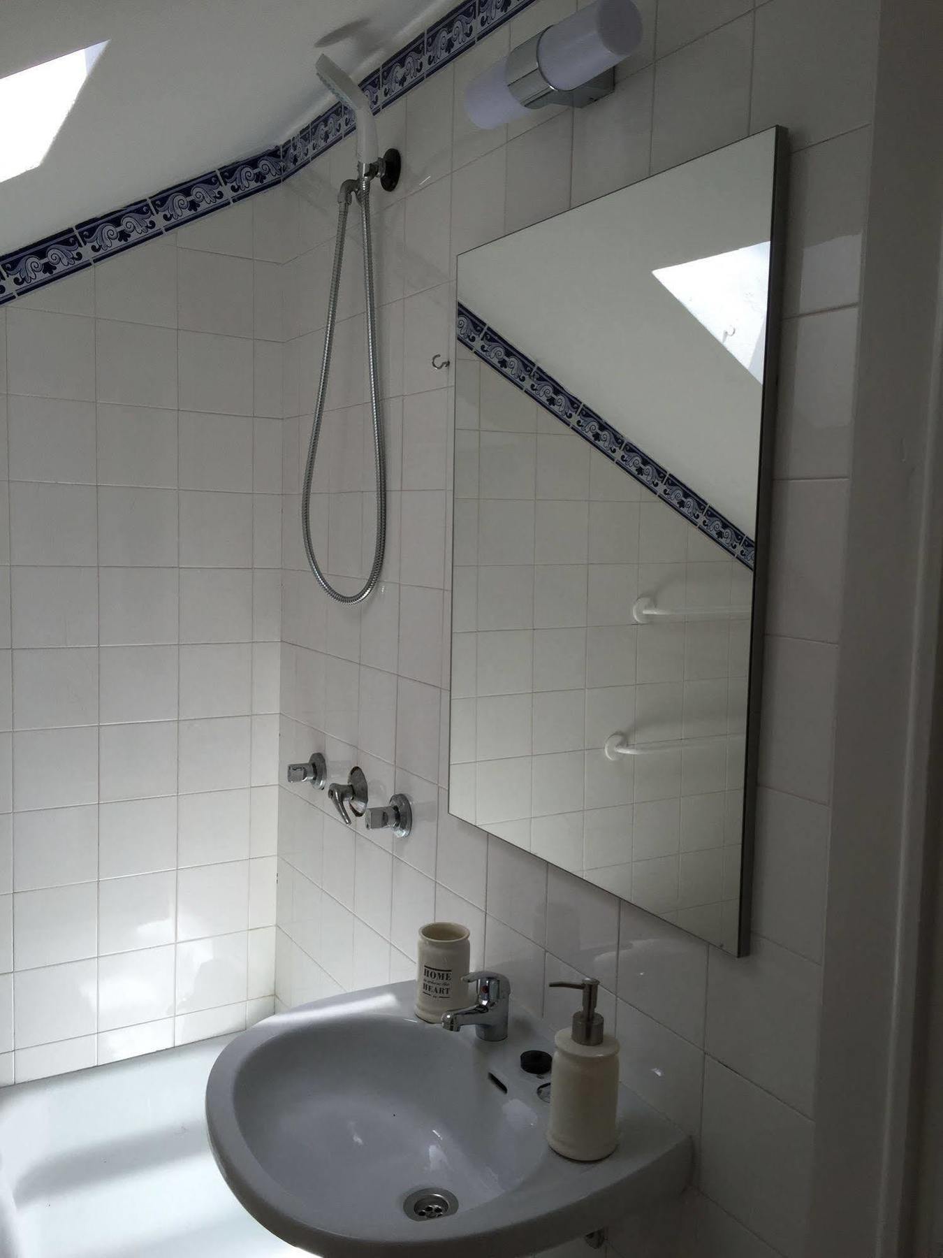 Eco Ljmonade Hostal *
