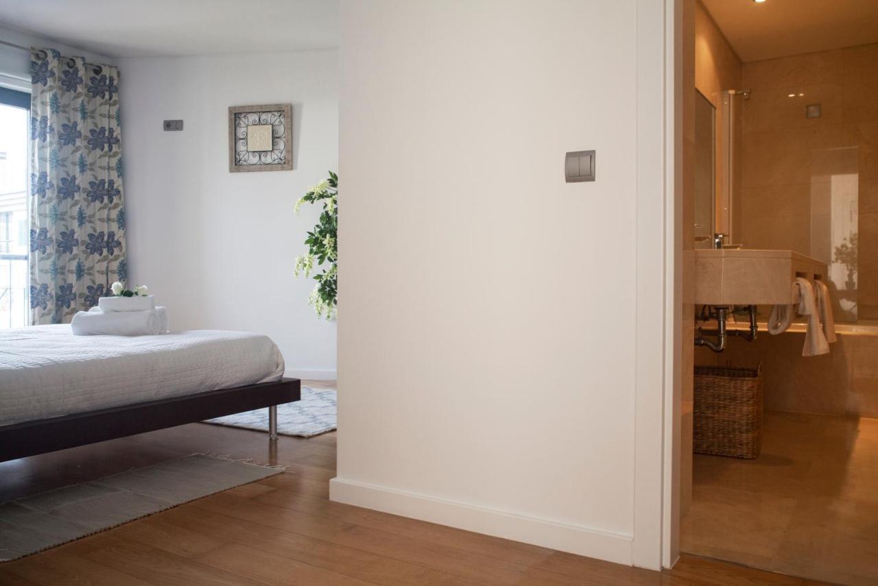 Two Bedroom With Balcony And Gorgeous View Over The Atlantic *