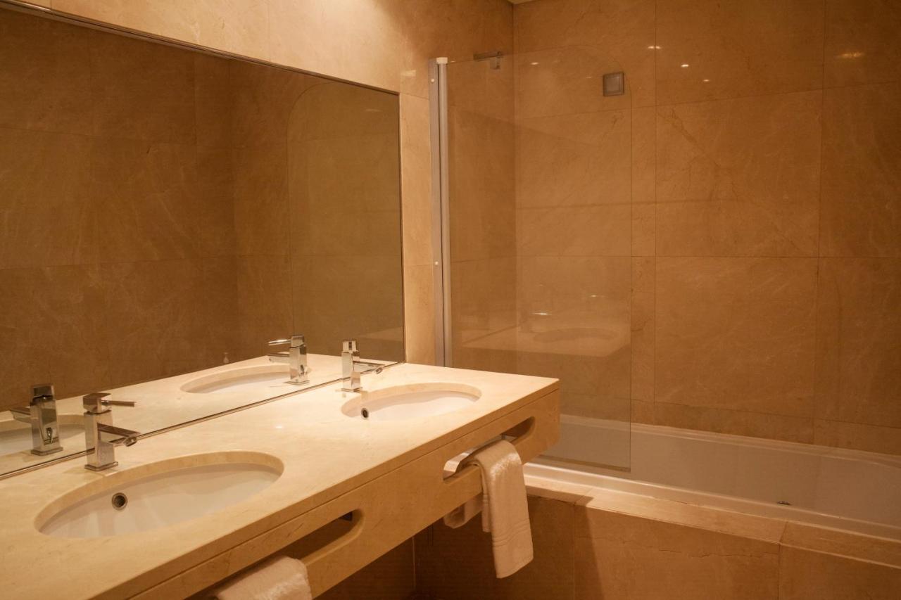 Two Bedroom With Balcony And Gorgeous View Over The Atlantic Apartamento