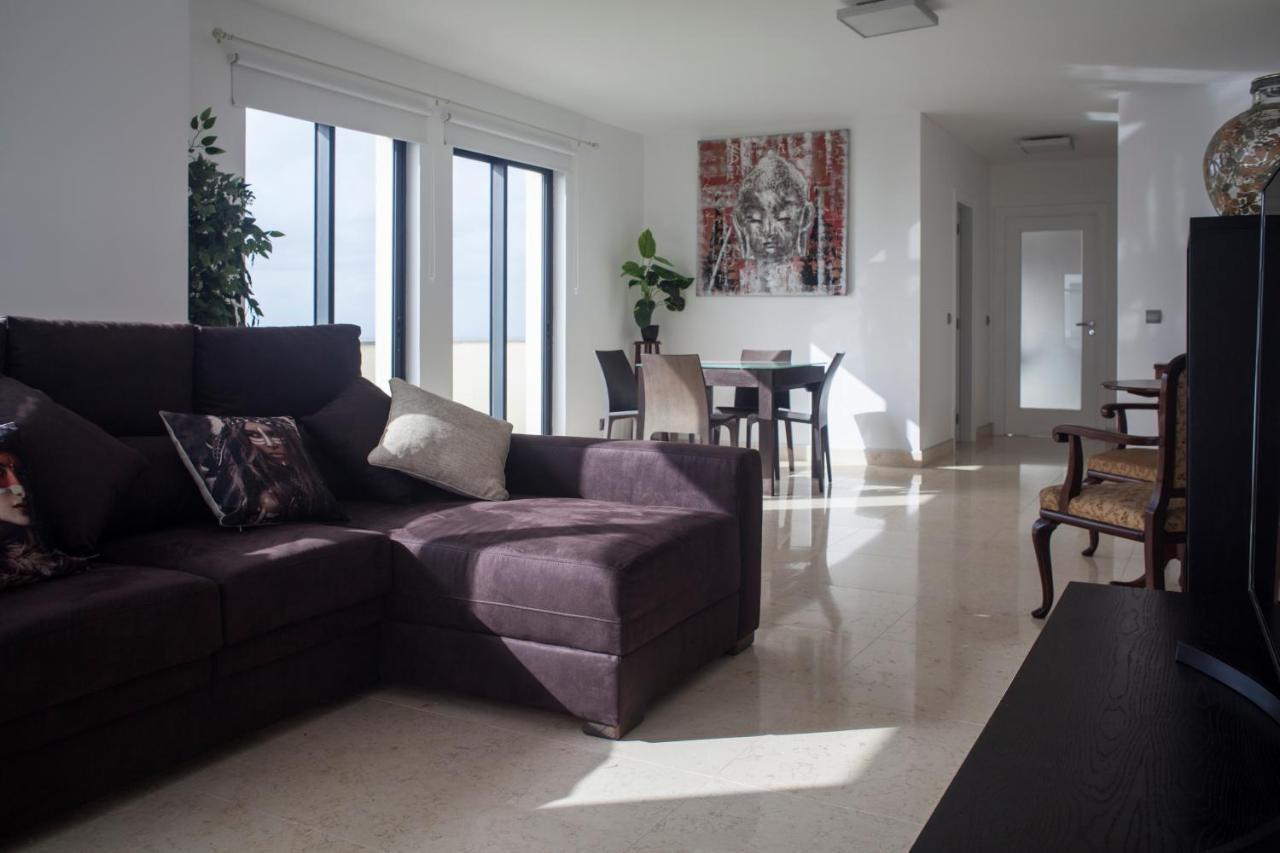Two Bedroom With Balcony And Gorgeous View Over The Atlantic *