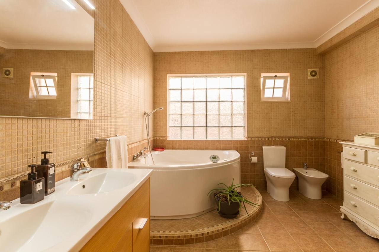 Lagos Suite * Lagos