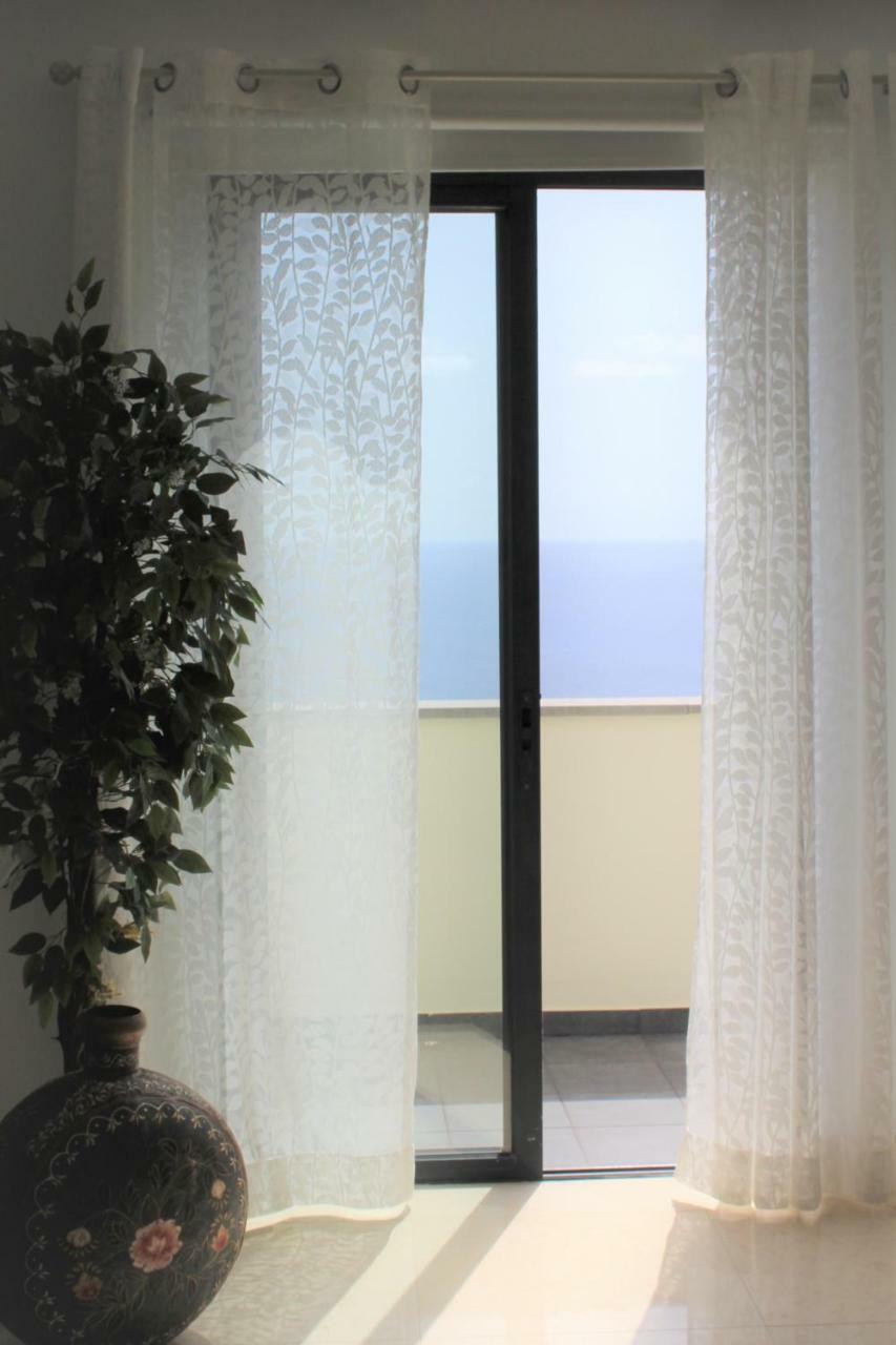 Apartamento Two Bedroom With Balcony And Gorgeous View Over The Atlantic