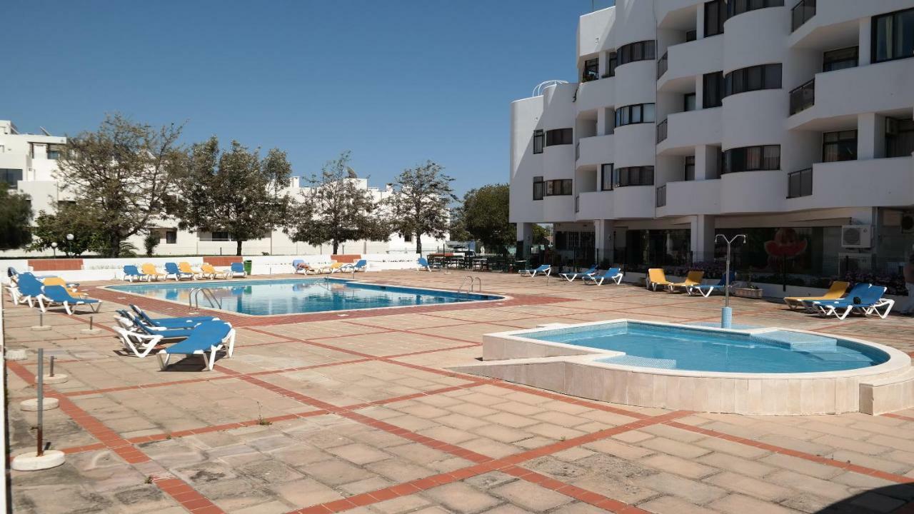 Coral By Apartment
