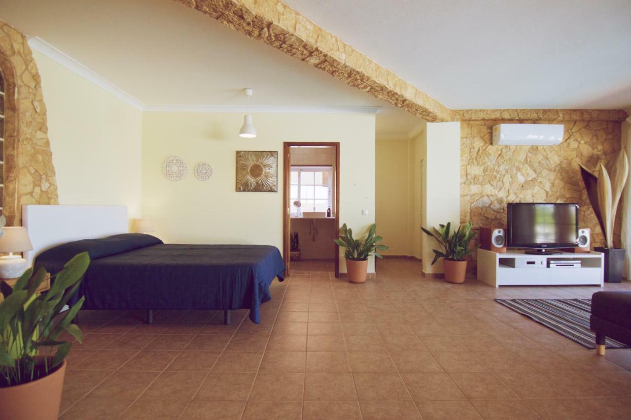 Lagos Suite * Lagos