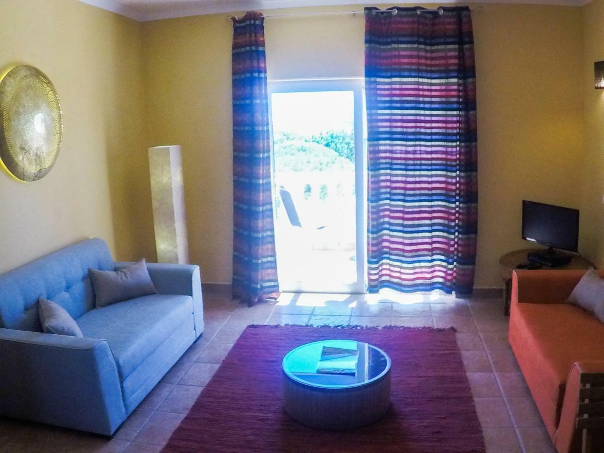 Seventies Cheap And Chic Guest house