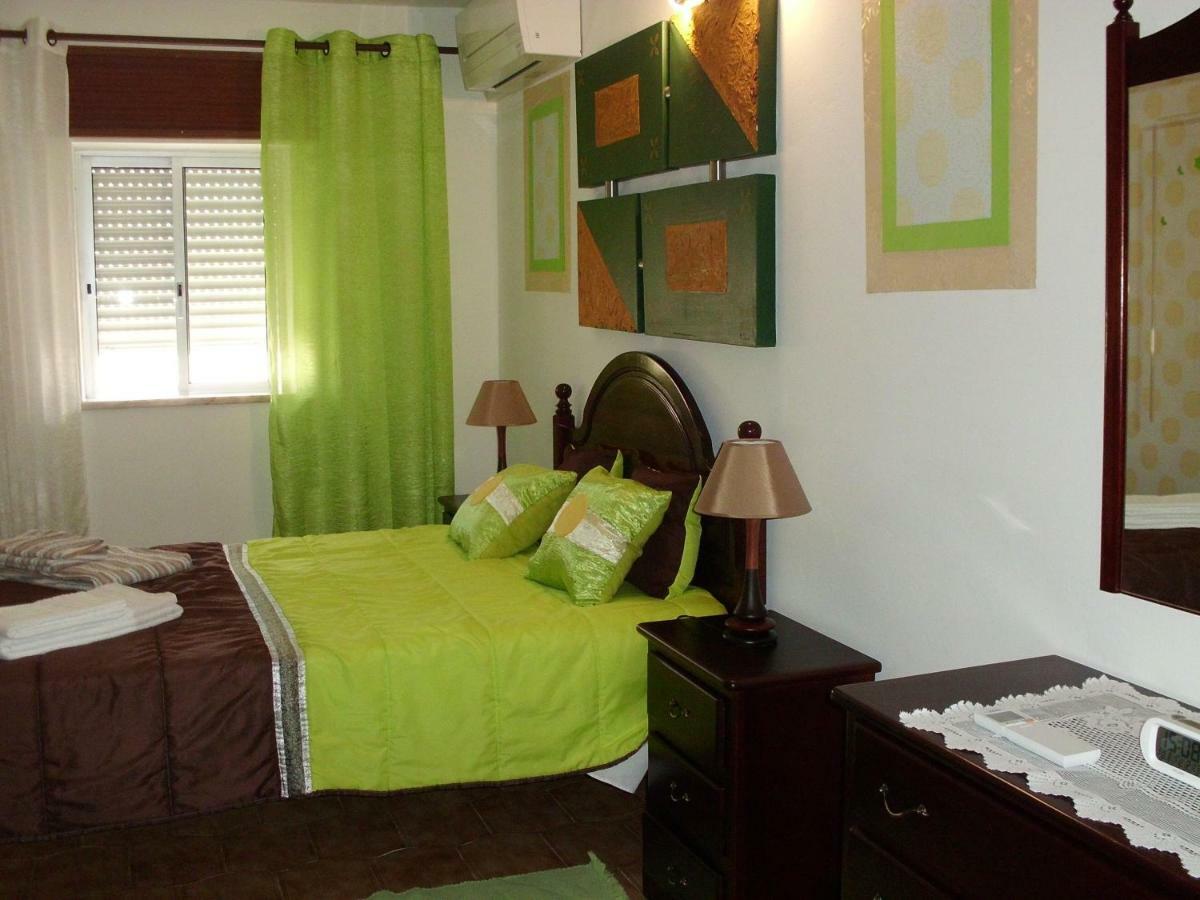 Moradia Perto Dos Palmares Holiday home *