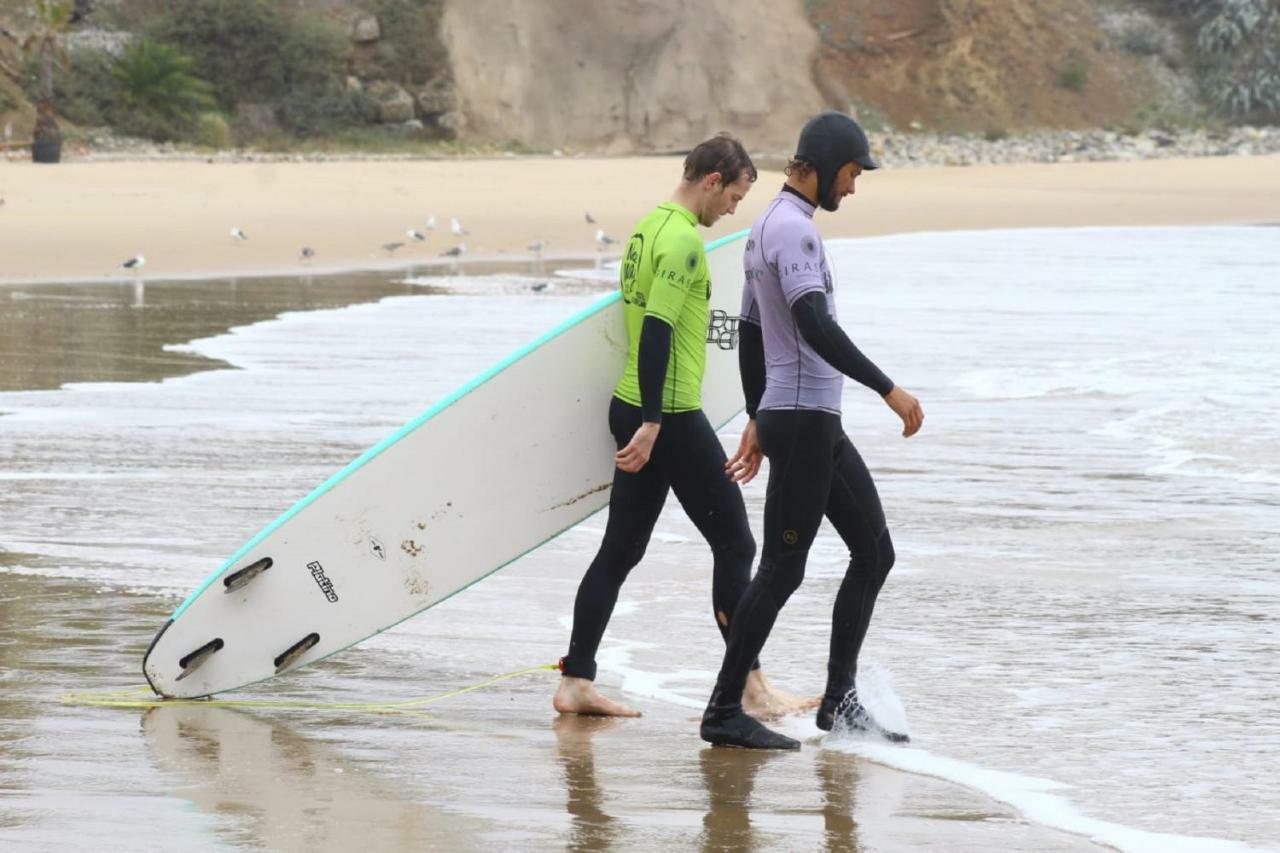 Way & Surf Camp Albergue *