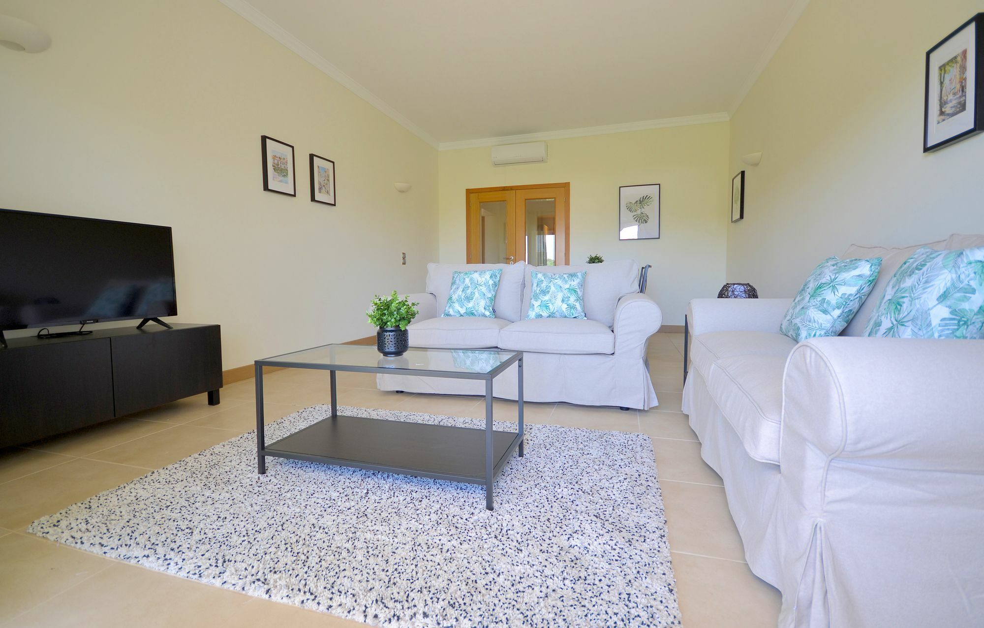 Apartment Bay Plaza