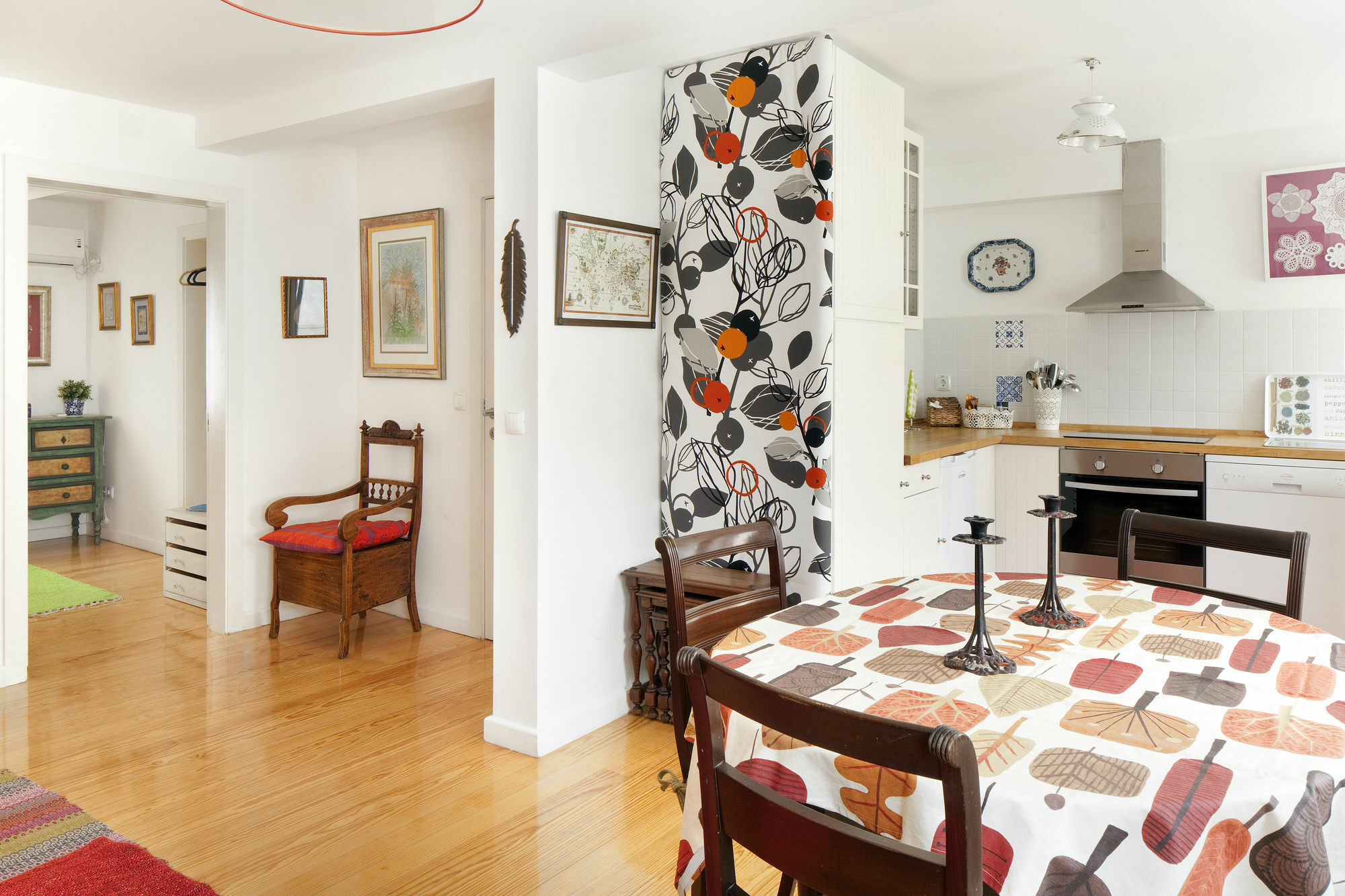 Apartment Feeling Discoveries *