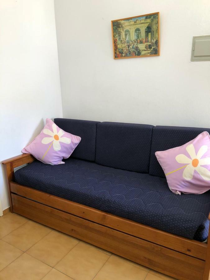 Olinda's One Bedroom In Center *