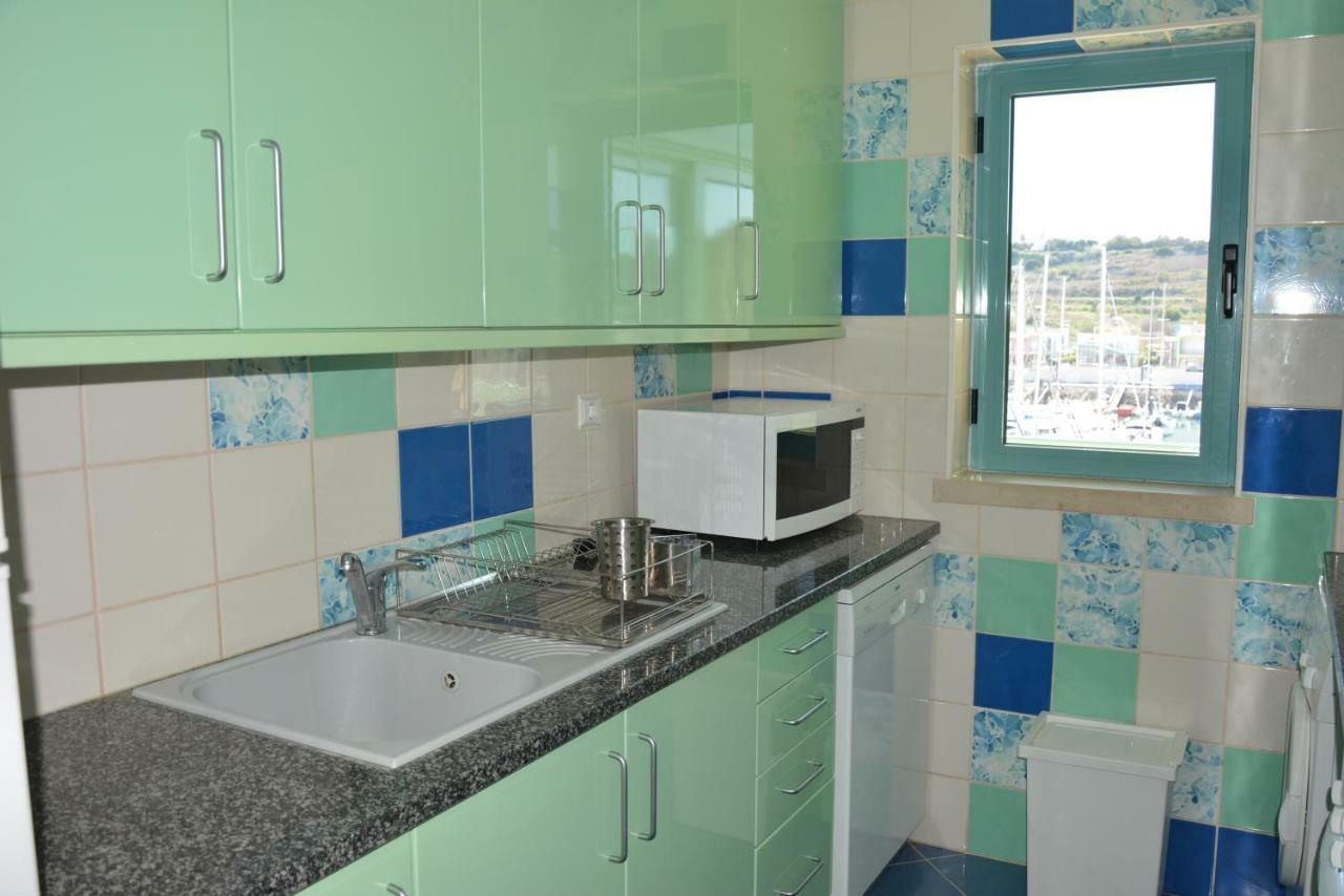 Beautiful In Marina Apartment *