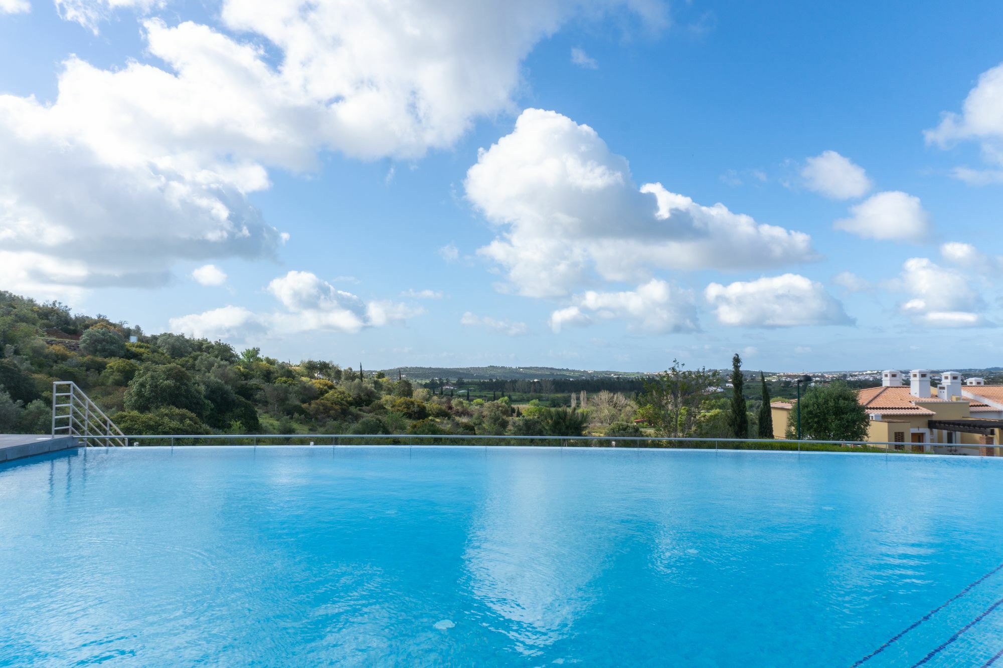 Vale Da Ribeira Residences Resort 4*