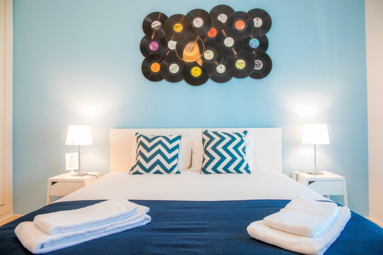 Vinyl Flat - Lagos