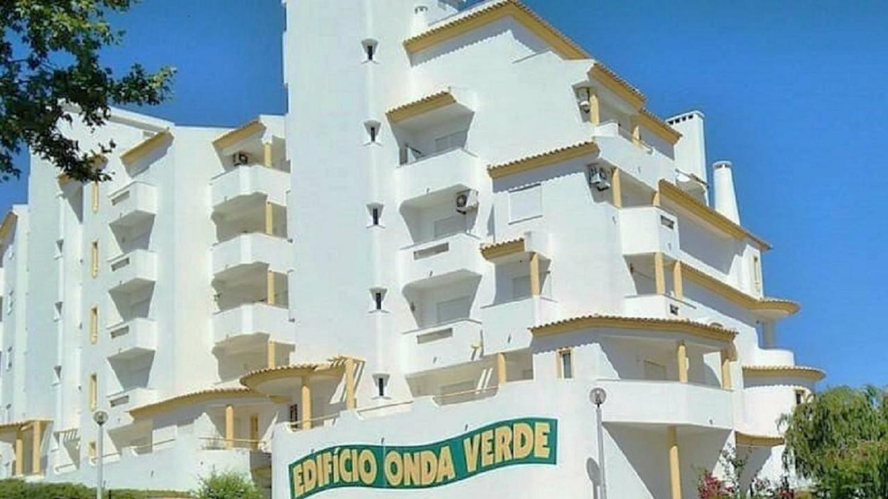 Centrally Located With Pool View Apartment