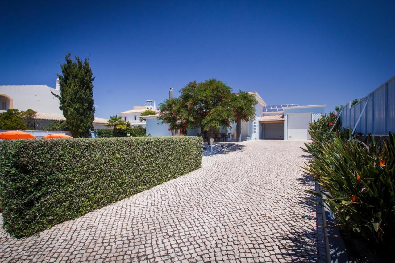 Horta's - Private Heatable Pool Villa