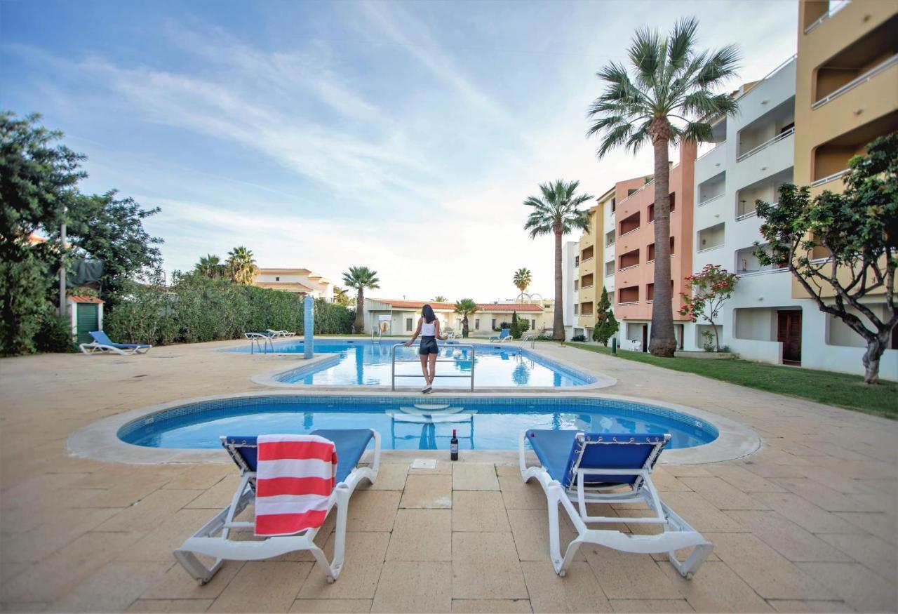 Main Avenue Albufeira, Walk To Beach, Old Town, Shooping, Location * Albufeira