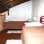 Quinta do Lagar - by Portugalferias