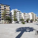 11 Beira Mar - Casas & Papeis