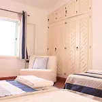 Fantástica Casa com 4 Quartos na Praínha