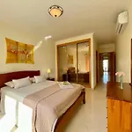 Apt Pl - 300 Meters From Beach