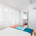 T2 Tiles Apartment Estoril