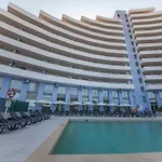 B42 - Ocean Apartment