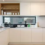 Amazing Central Apartment With Sea-View, Close To Beach With Pool, Sauna, Wifi And Private Parking